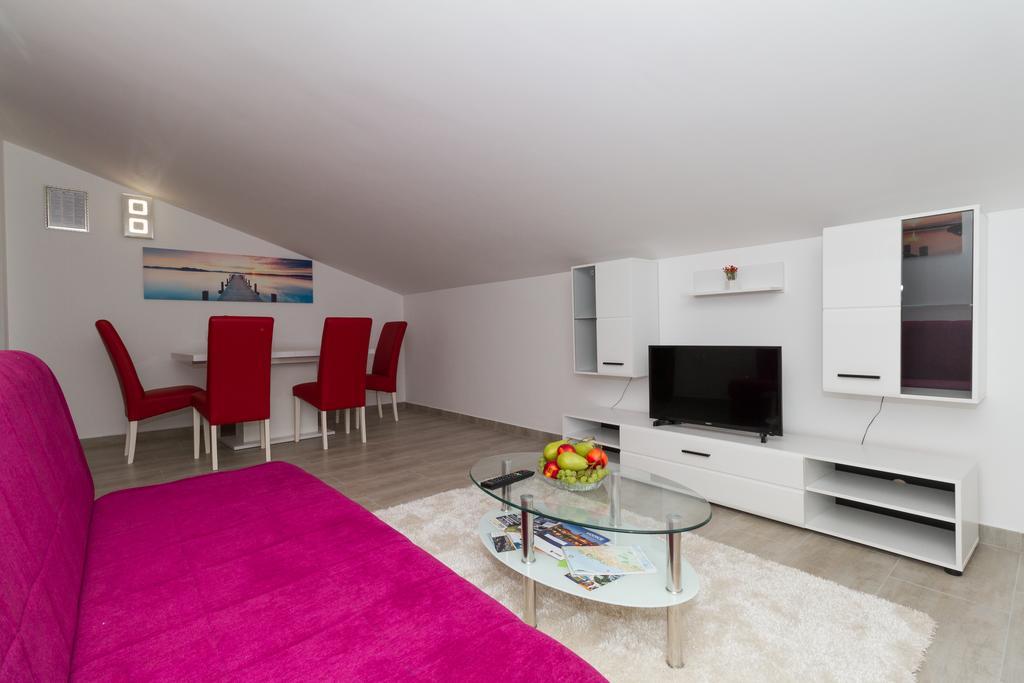 Apartments Villa-Ines Center Vodice Exterior foto